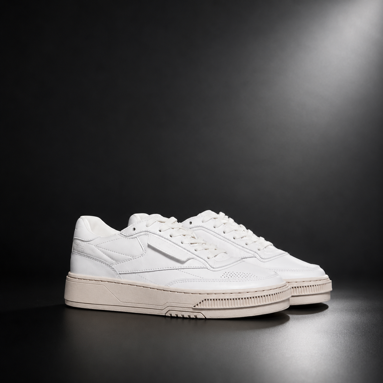 Reebok Men's Low Top Leather Sneaker — White